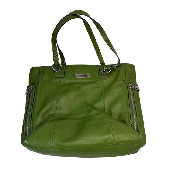 Coach Handbags - Coach Gallery Tote Green Leather Shoulder Bag F19456 Silver Hardware